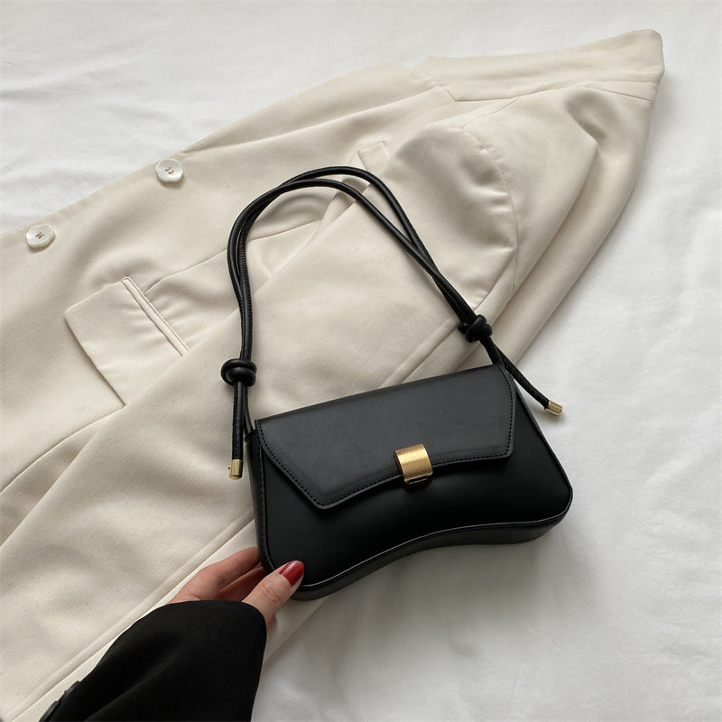 Clara | Black Shoulder Bag - ginlerie 4