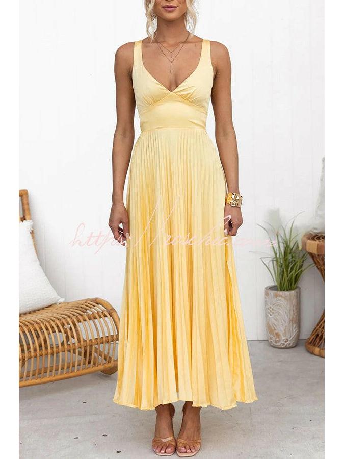 Clara | Elegant Pleated Cocktail Dress - ginlerie 2