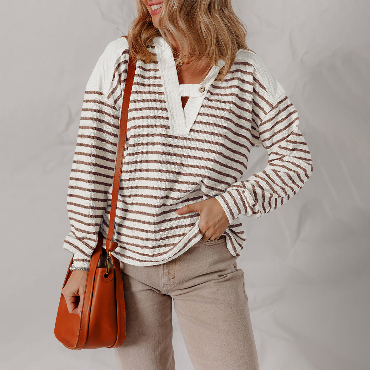 Elise | Textured V-Neck Sweater - ginlerie 2