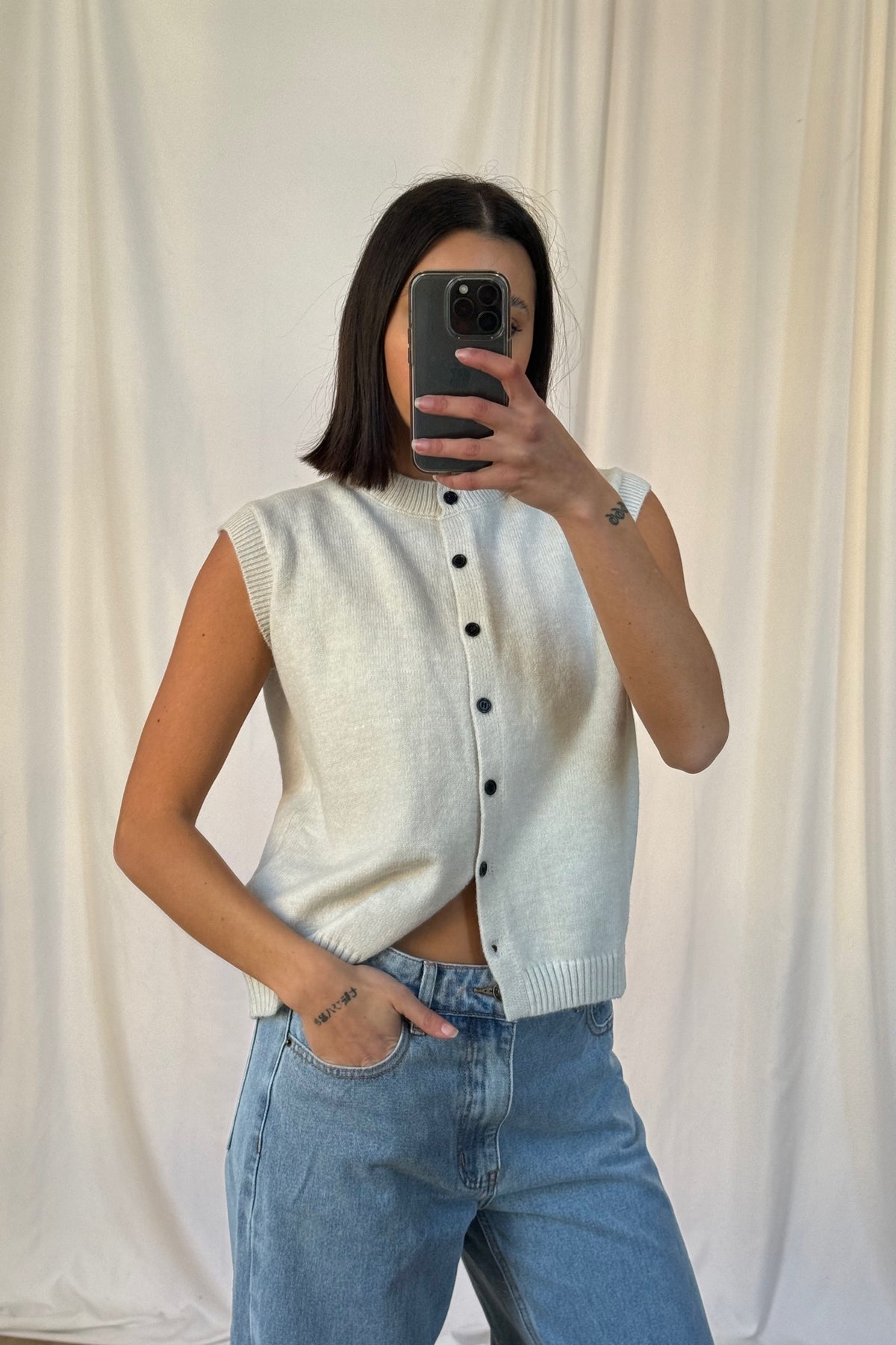 Eva | Sleeveless Knit Vest Cardigan - ginlerie 8