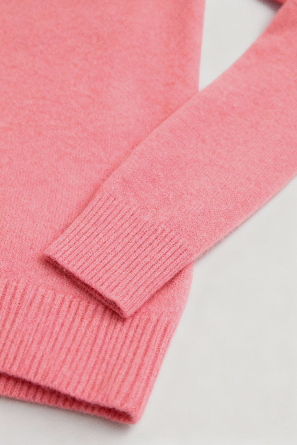 Lena | V-Neck Sweater - ginlerie 5