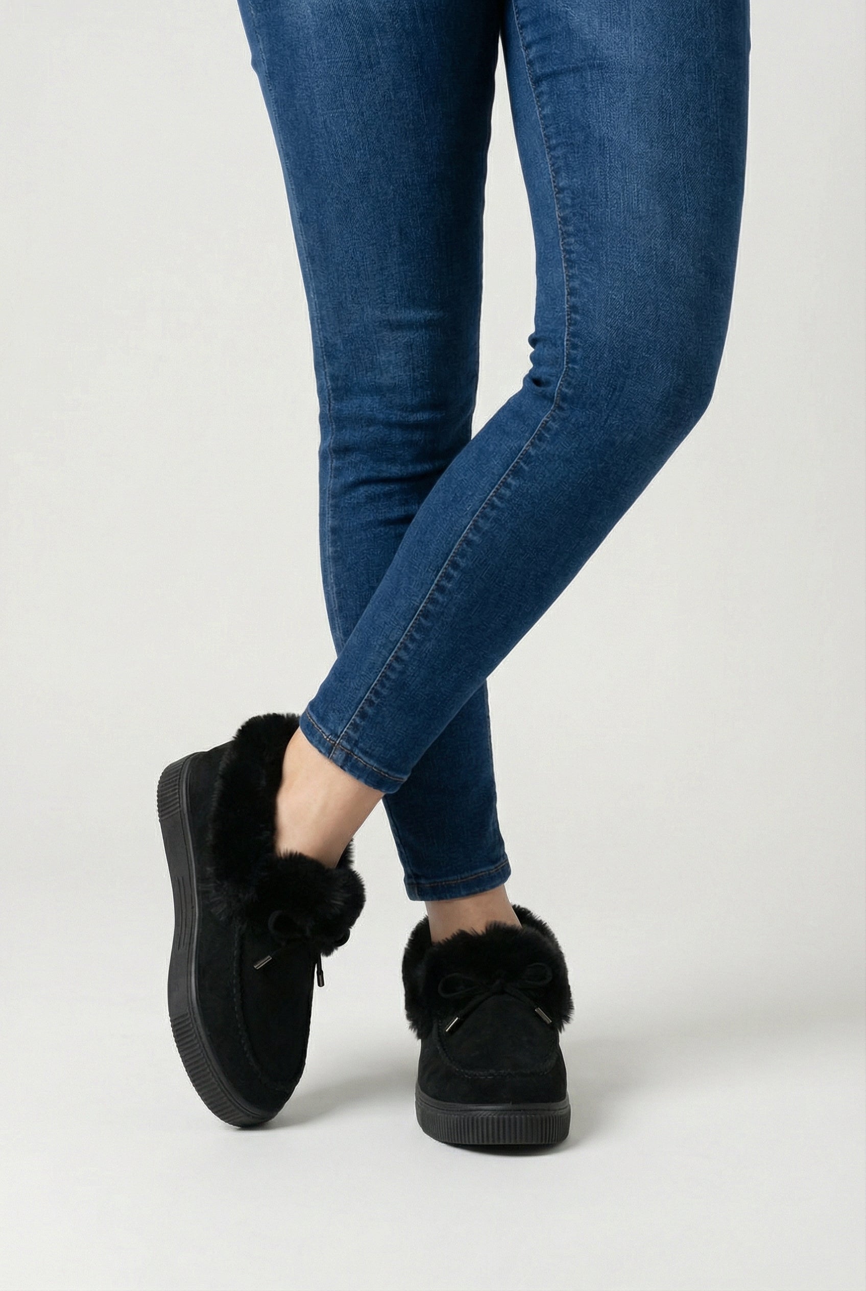 Luna | Black Boots - ginlerie 3