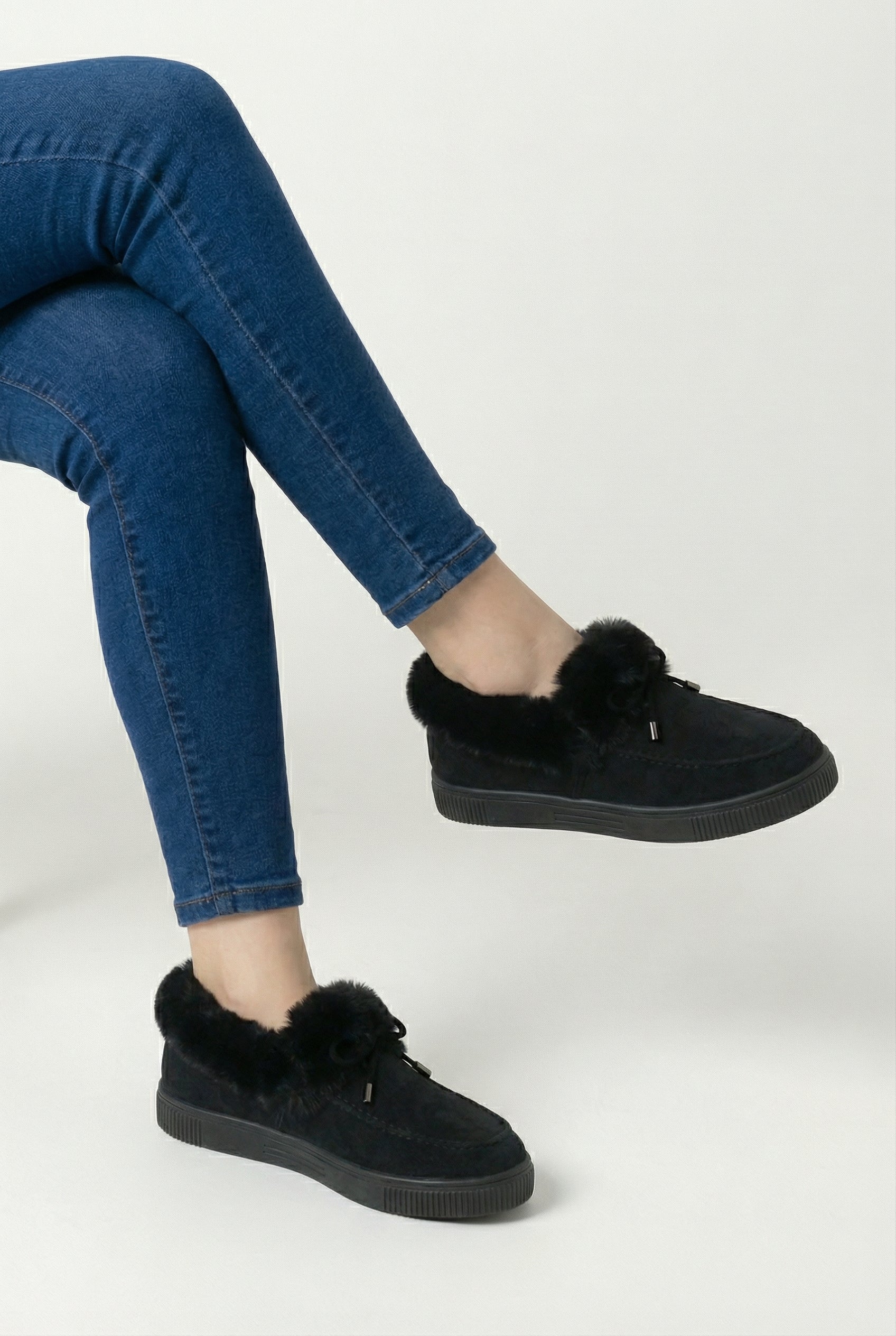 Luna | Black Boots - ginlerie 4
