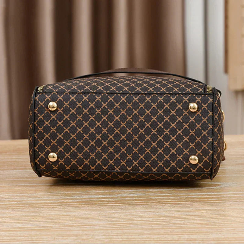 Marjorie | Quilted Charm Bag - ginlerie 4