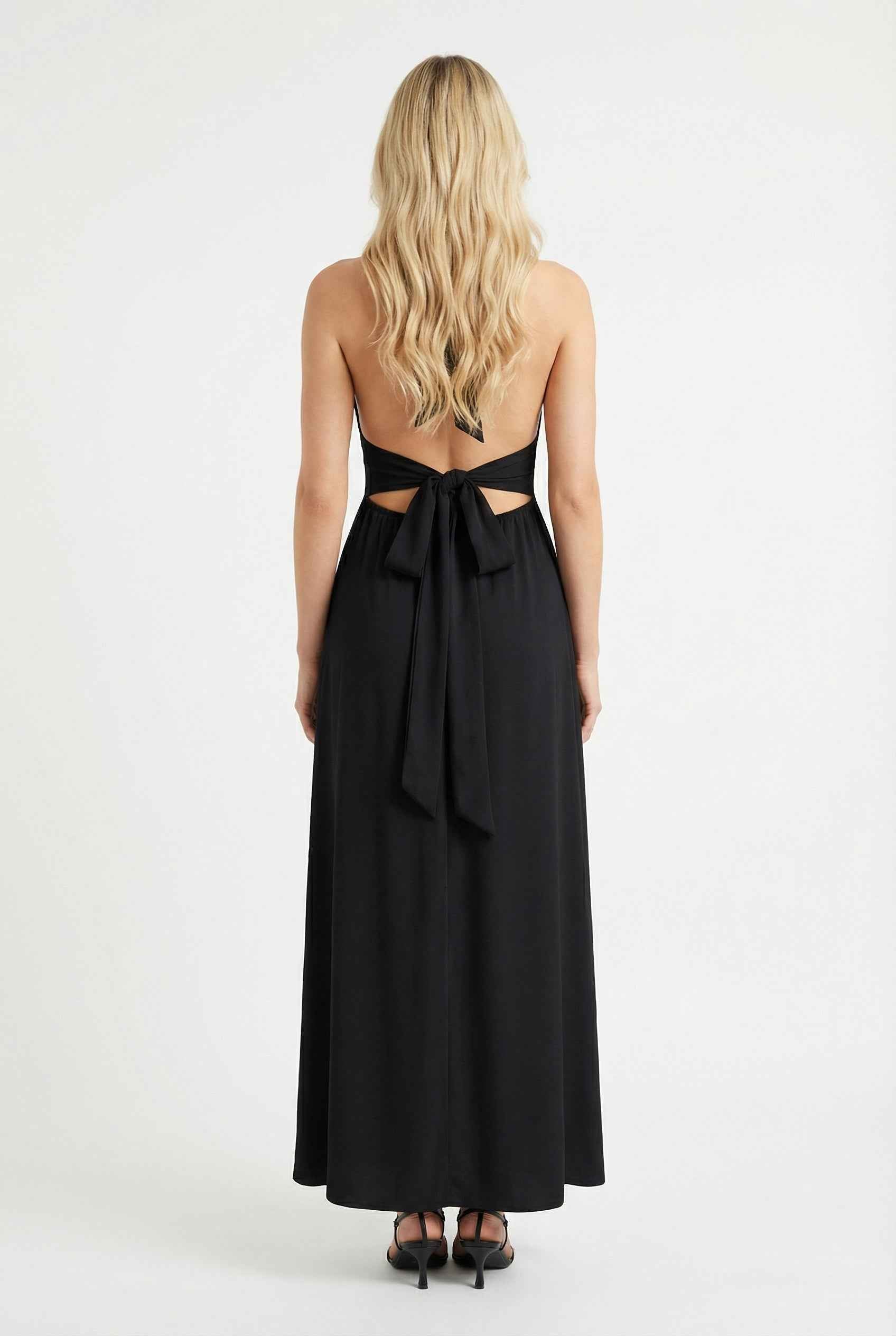 Nina | Halter Neck Maxi Dress - ginlerie 3