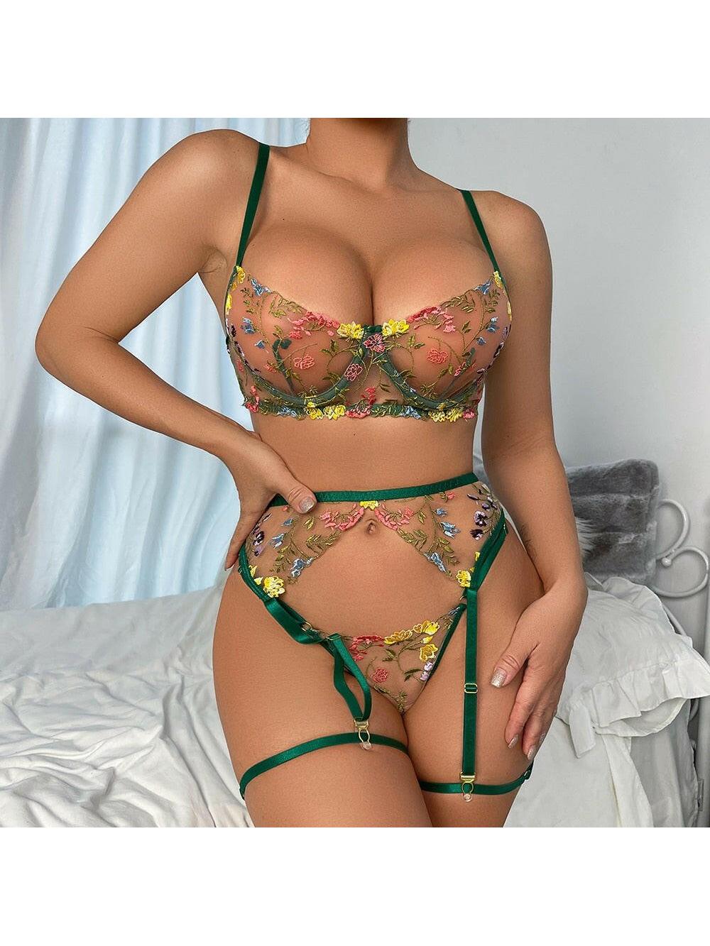 Daisy | 3-Piece French Lingerie Set - ginlerie