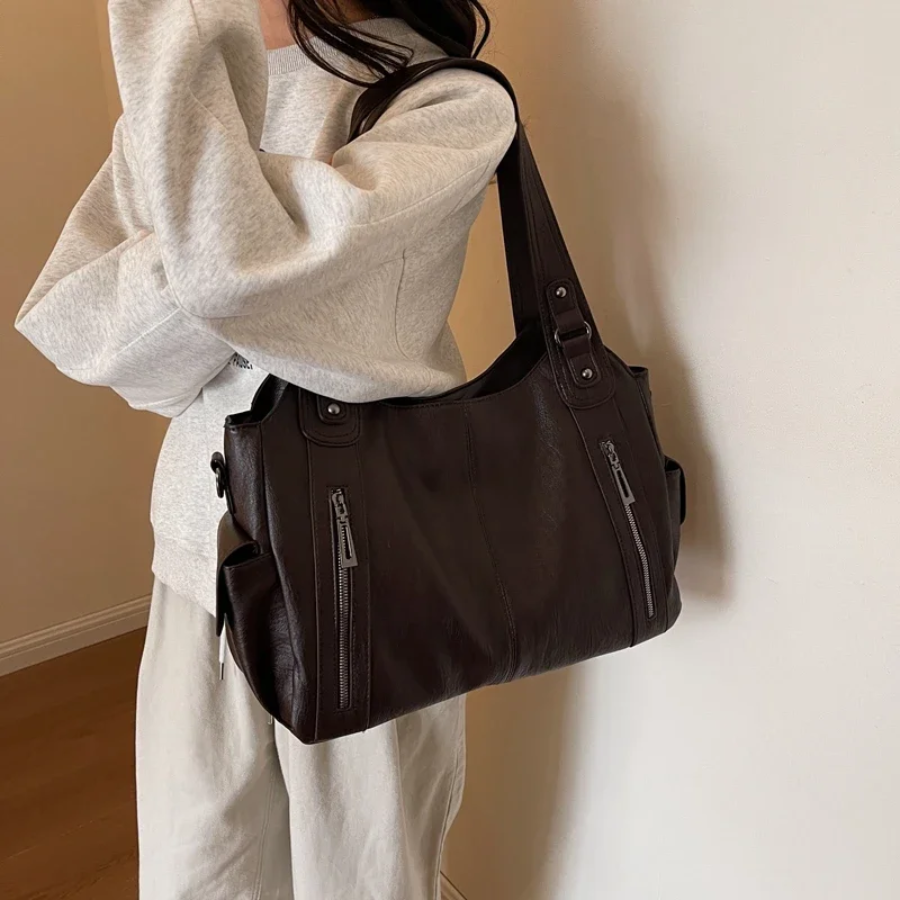 Amber | Black Shoulder Bag - ginlerie 1