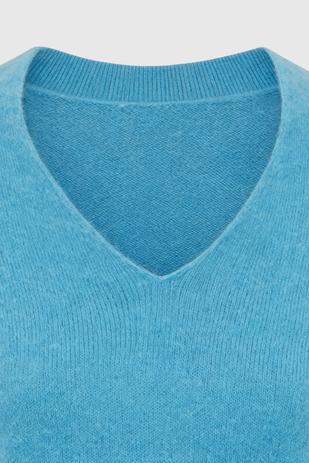 Clara | Cozy V-Neck Sweater - ginlerie 4
