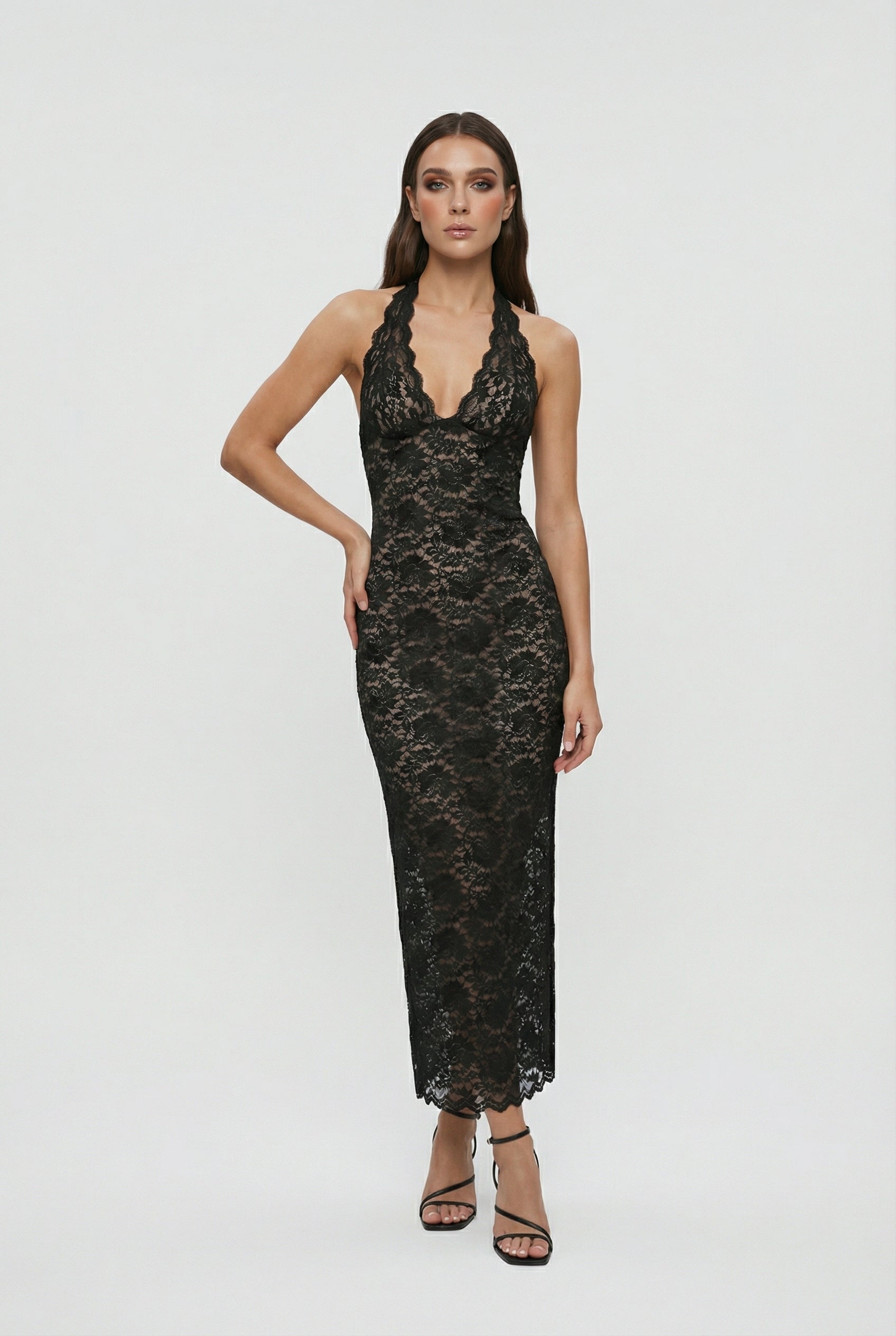 Clara | Elegant Lace Maxi Dress - ginlerie 1