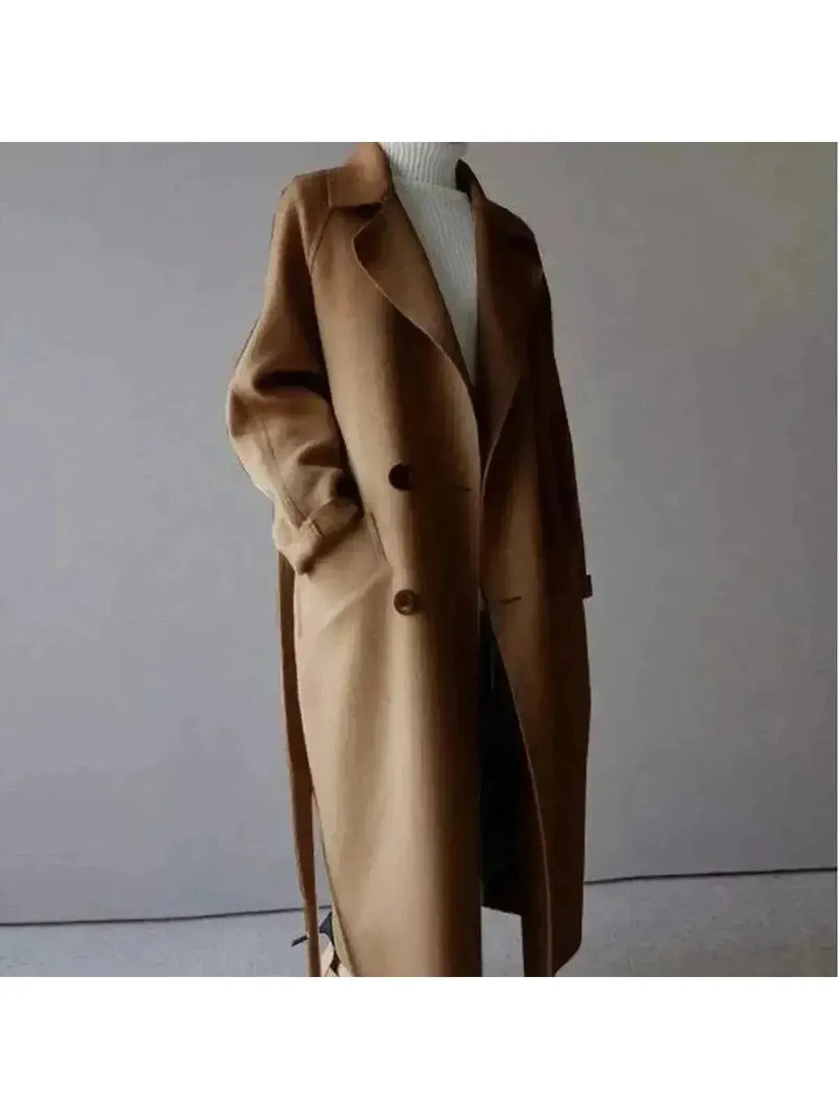 Elegant Long Wool Coat for Women – Stylish and Cozy Outerwear 4
