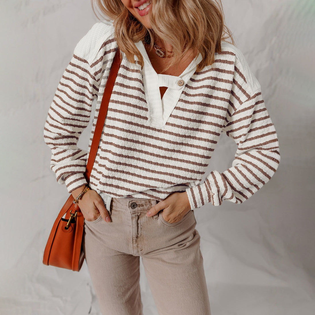 Elise | Textured V-Neck Sweater - ginlerie 3