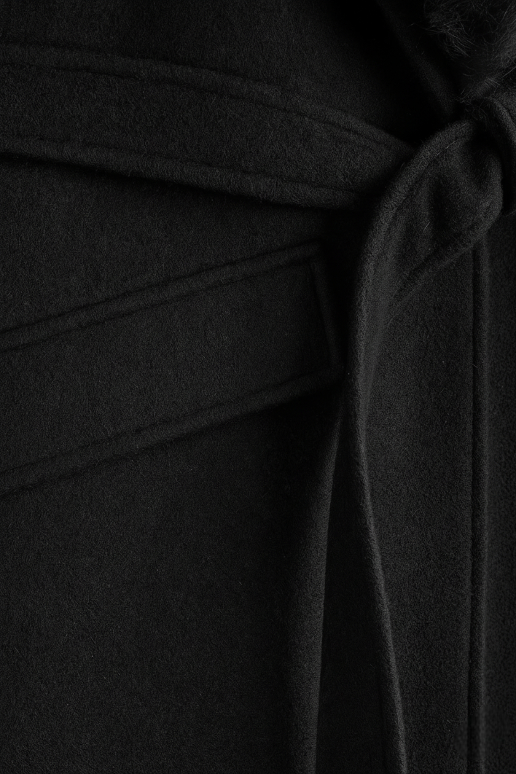 Luna | Elegant Black Coat - ginlerie 5