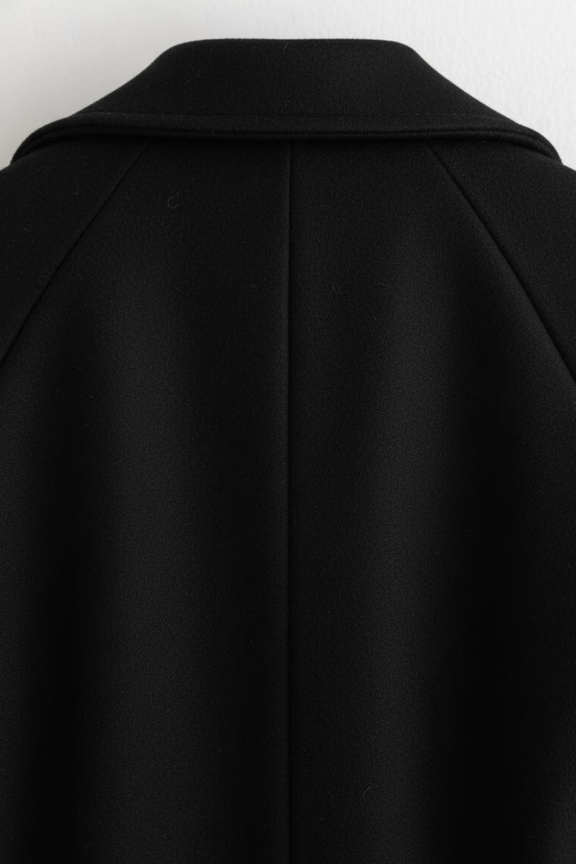 Luna | Elegant Black Coat - ginlerie 5