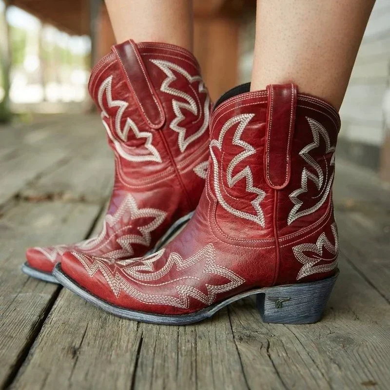 Luna | Embroidered Cowgirl Boots - ginlerie 1