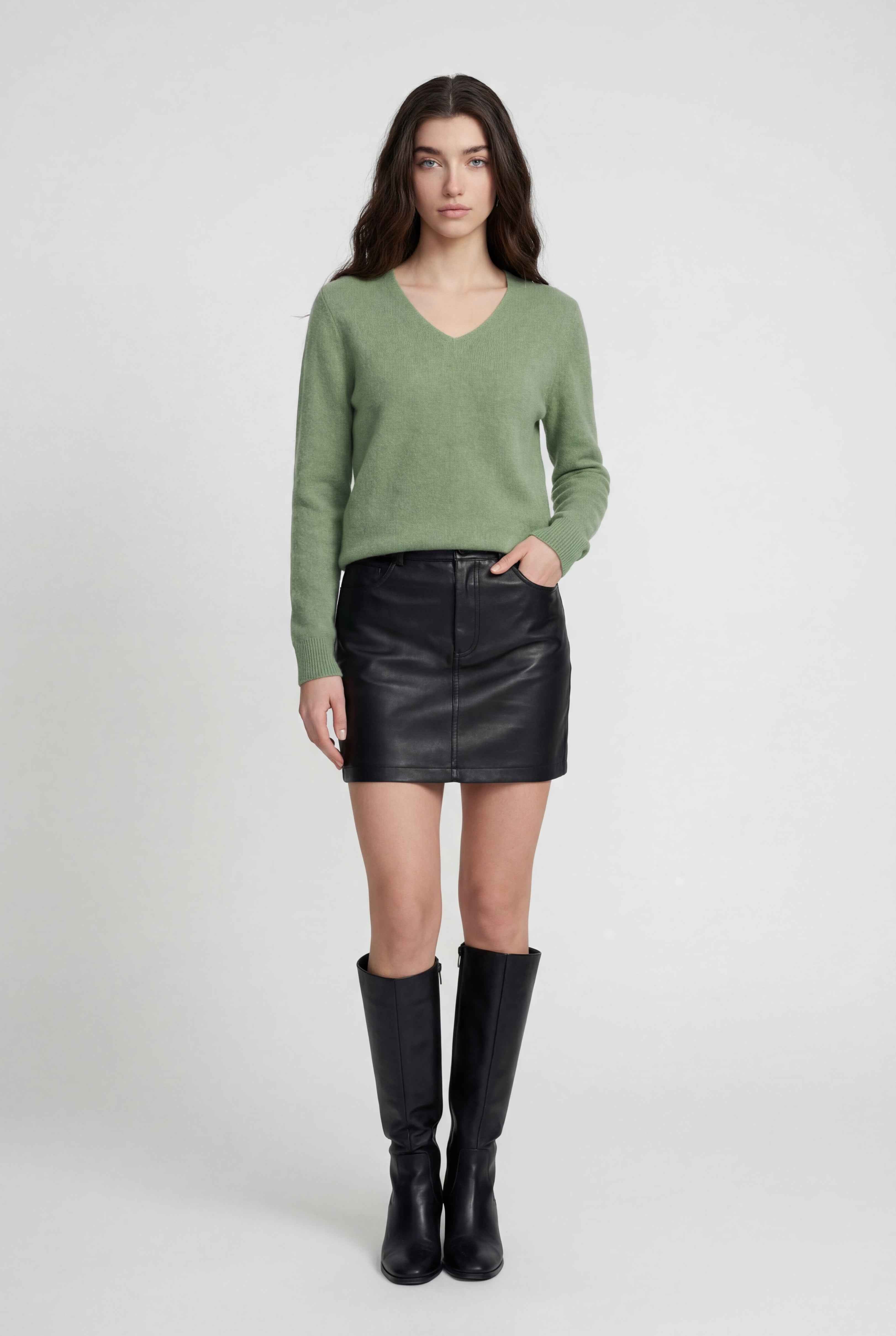 Luna | V-Neck Sweater - ginlerie 2
