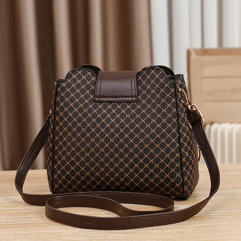 Marjorie | Quilted Charm Bag - ginlerie 2