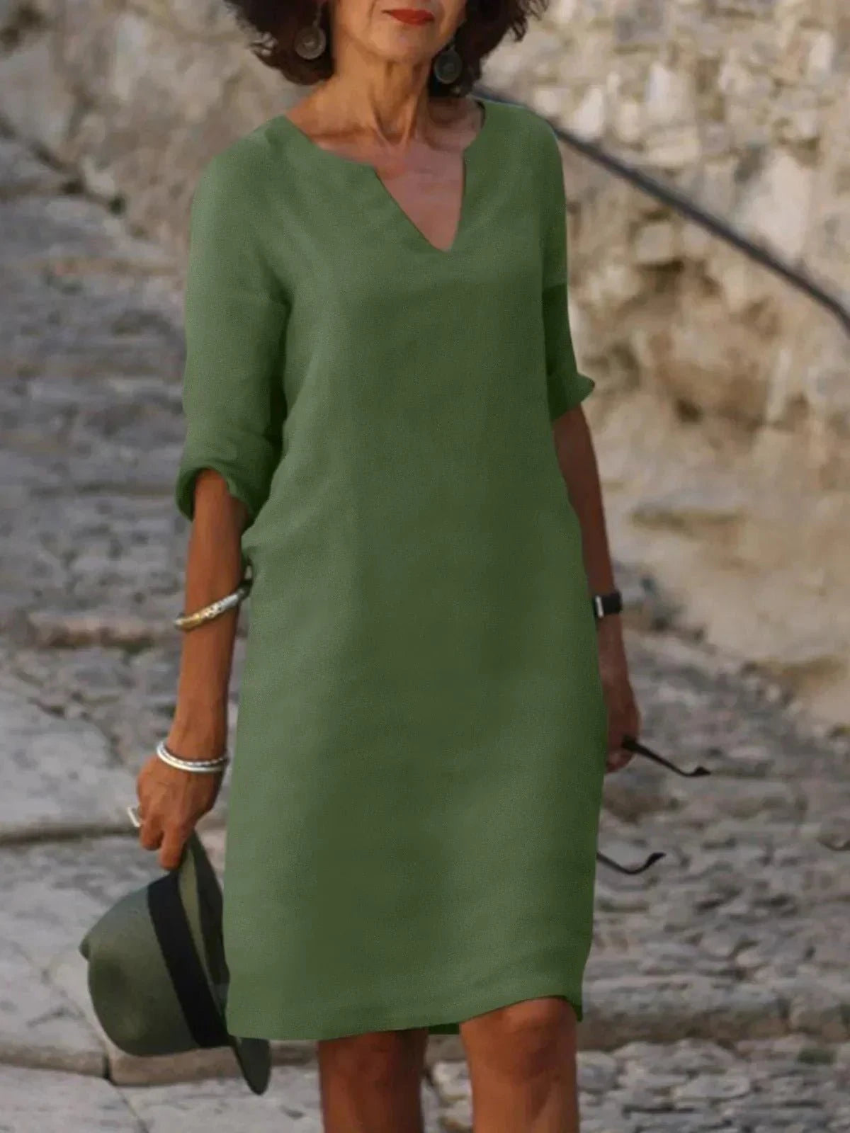 Maya | Relaxed V-Neck Black Dress - ginlerie 2