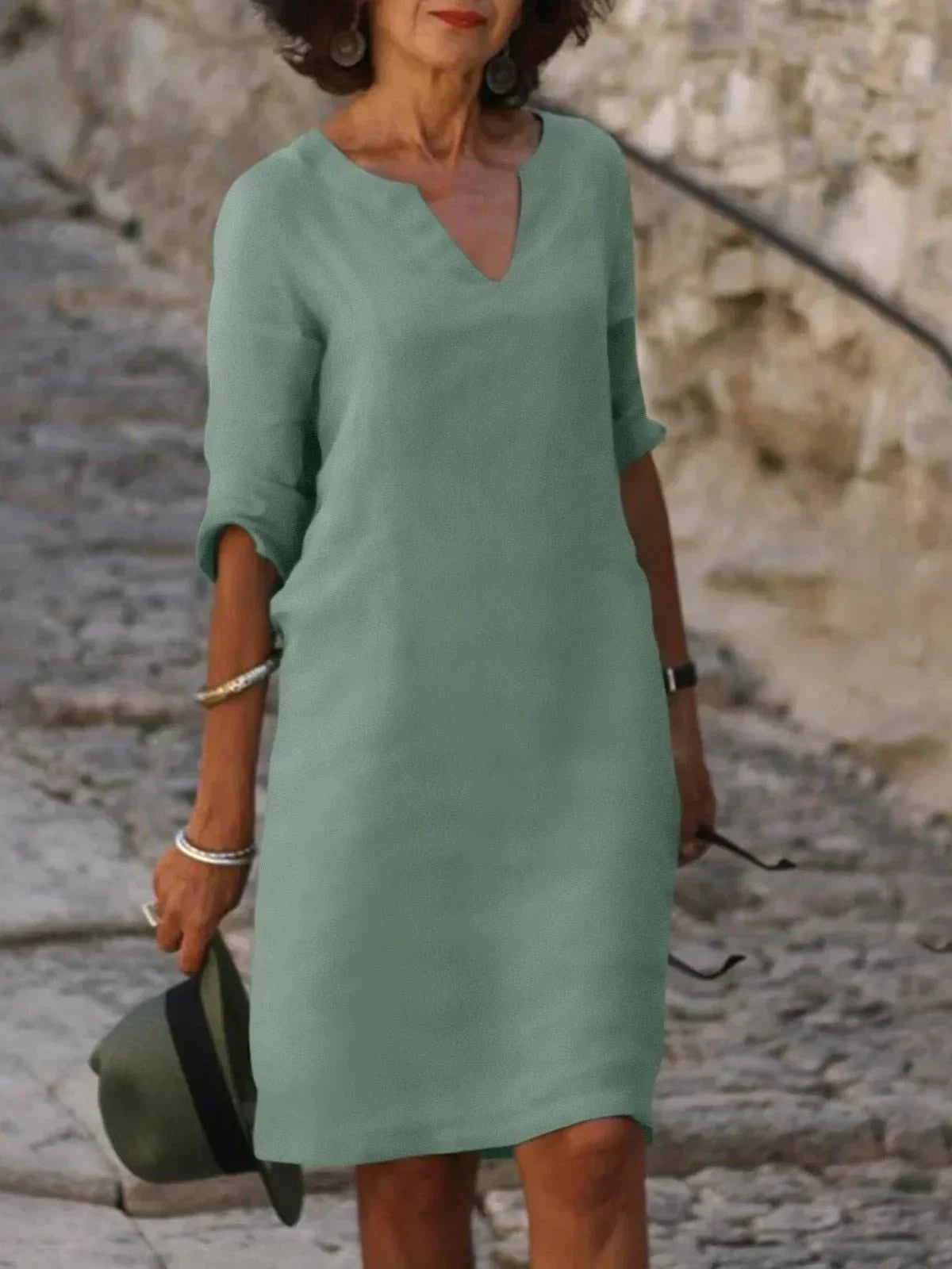 Maya | Relaxed V-Neck Black Dress - ginlerie 3