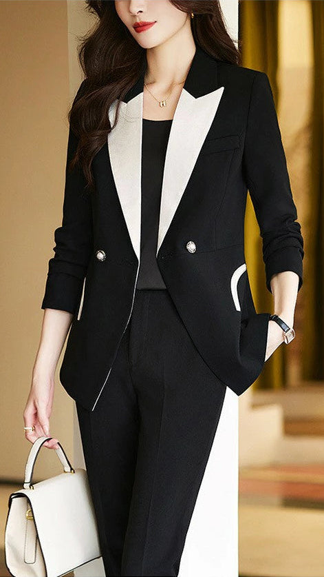 Monochrome Women's Suit with Contrast Lapels – Tailored Pant Suit for Elegant Style 0