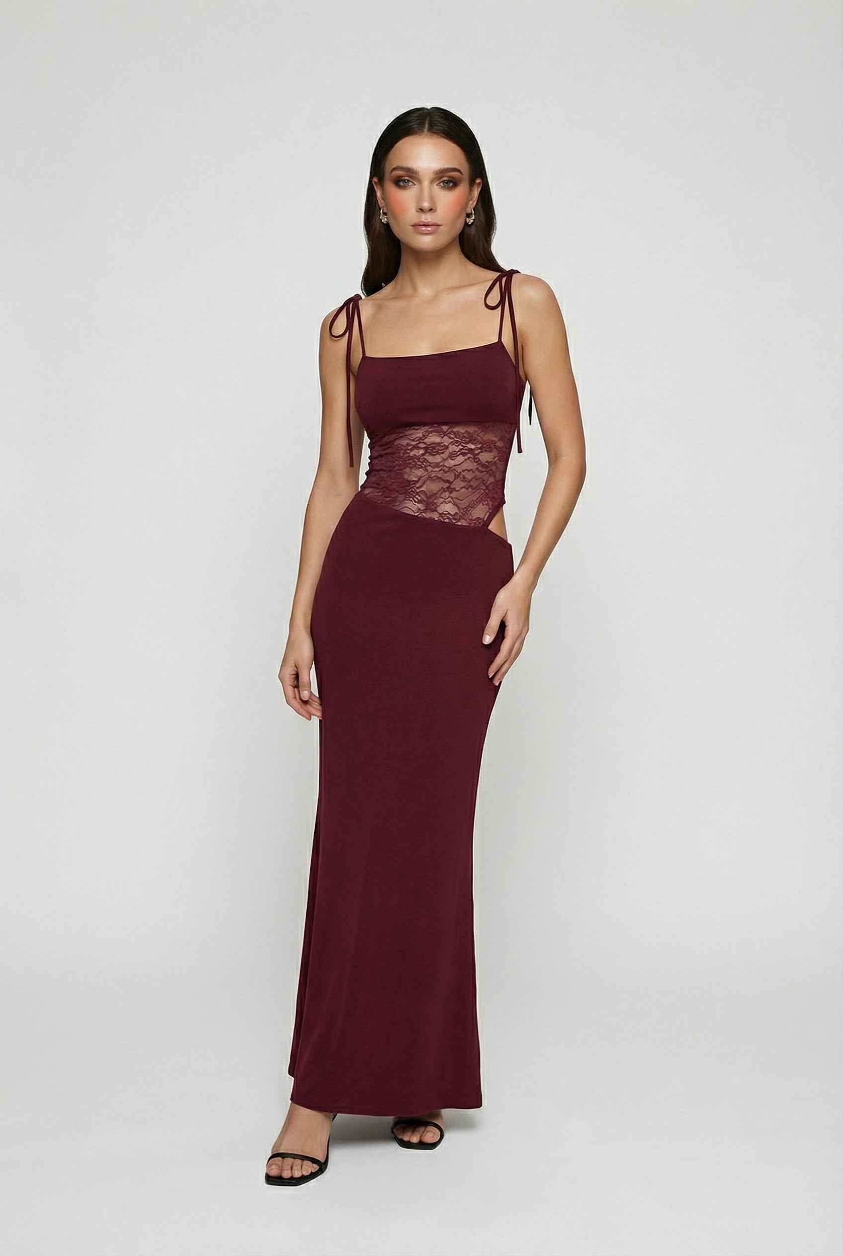 Nina | Elegant Lace Maxi Dress - ginlerie 2