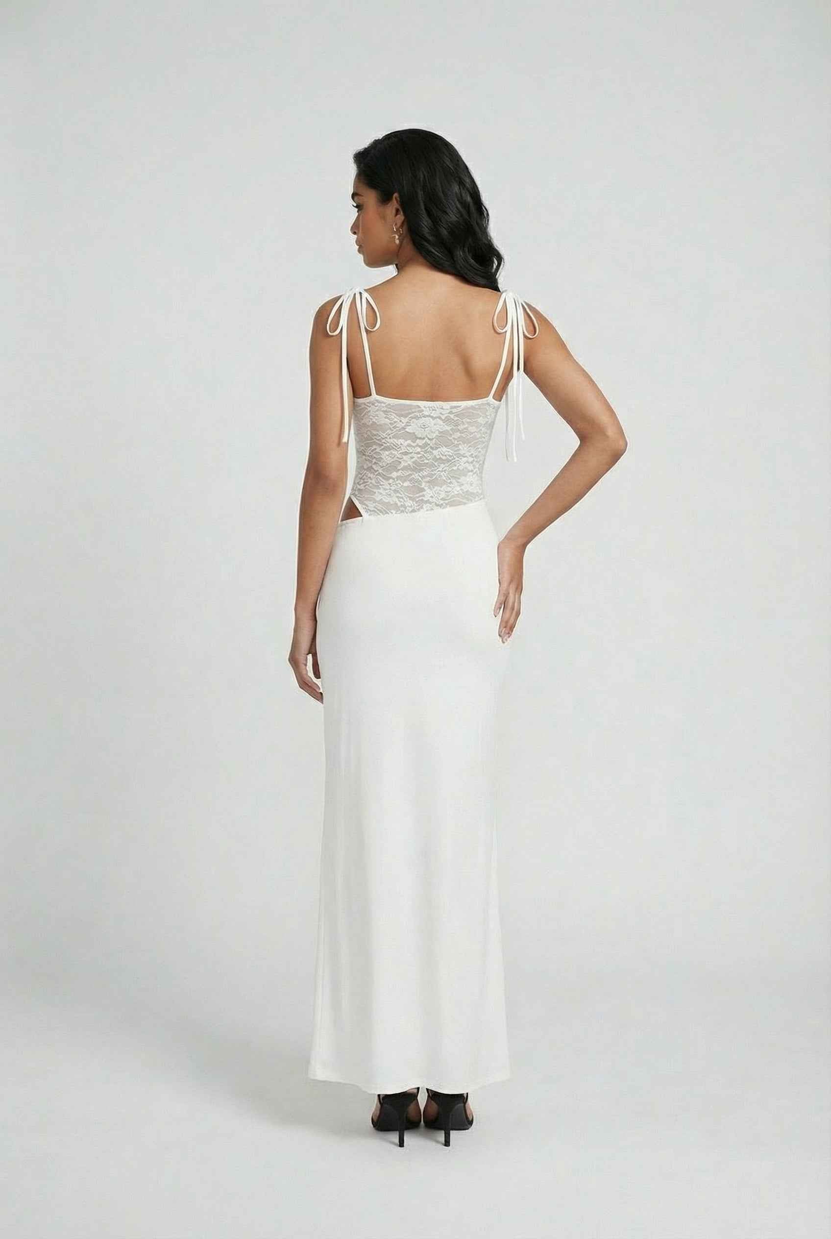 Nina | Lace Evening Gown - ginlerie 3