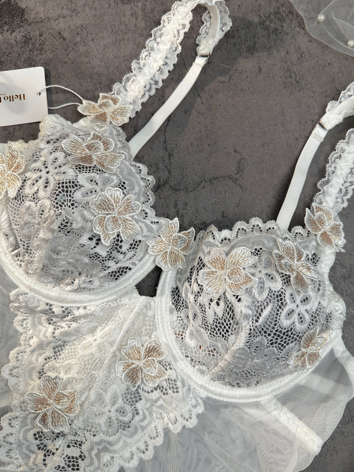 White Vintage Embroidered Lace Lingerie Set - ginlerie